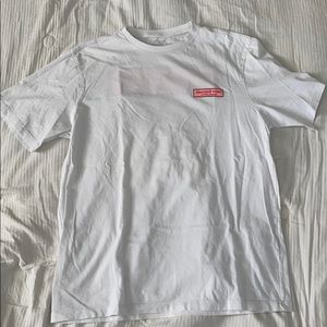 White Vineyard Vines Men’s shirt